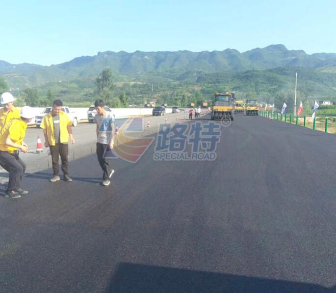 抗車轍劑的應(yīng)用領(lǐng)域及抗車轍劑的使用方法！